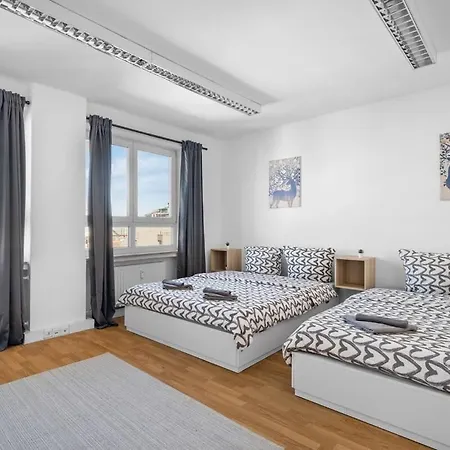 Gem - 2 Bedroom Alpine View Tranquility Apartment